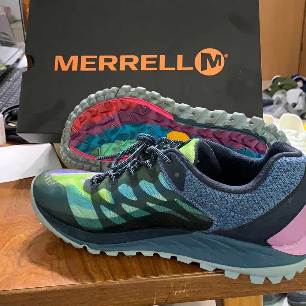 Merrell Antora 2 size 10 W rainbow